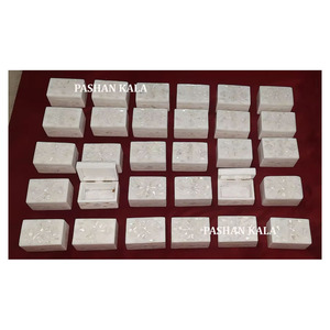 Magnifique boîte à bijoux en marbre blanc naturel fait main avec incrustation de nacre, design floral, forme rectangulaire, utilisée pour l'emballage de montres - Product Image 1