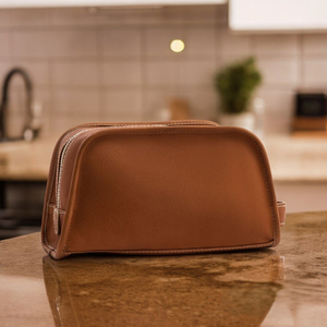 Vintage Leather Toiletry Bag for <b>Men</b> - Product Image 2