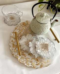 Bandeja de servicio de resina con asas y bandeja decorativa de resina para uso en la cocina, mesa de comedor u ocasiones especiales - Product Image 6