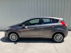 Voiture d'occasion Ford Fiesta Titanium 2014 à bas prix à vendre - Product Image 4