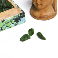 10 Pièces de Tourmaline Verte Naturelle de Haute Qualité, Pierre Brute 16-20 MM, Effet Optique Étoilé Taillé à la Main, pour Fabrication de Bijoux et Pendentifs