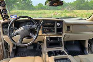 CHEVROLET SUBURBAN 2005 LS 4X4 D'OCCASION LHD/RHD 2500 - Product Image 3