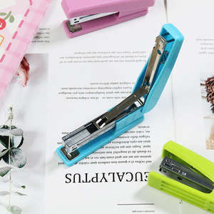 #10 Stapler bao gồm 3 loại màu sắc No.10 <span class=keywords><strong>mini</strong></span> văn phòng Máy tính để bàn <span class=keywords><strong>staplers</strong></span> - Product Image 5