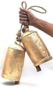 High Selling Iron Hand Painted Red <b>Cow</b> <b>Bell</b> Set of 10 Piece on Rope Decorative Gifts <b>Cow</b> <b>Bell</b> Indian Supplier for Sale - Product Image 4