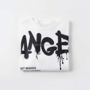 Camiseta de algodón oversize blanca para hombre con diseño de fuente de graffiti de pintura en aerosol y efecto goteo, estilo streetwear, con logo personalizado OEM - Edición Los Ángeles - Product Image 6