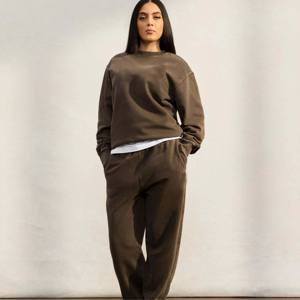 Sweat-shirt à col rond teint en tissu pour hommes, à la mode et pratique, idéal pour toutes les saisons et tenues décontractées - Product Image 2