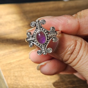 แหวนหมั้นเงินแท้ 925 ดีไซน์กางเขนประดับพลอยอะมีทิสต์ทรงเหลี่ยม น้ำหนักเบา เหมาะสำหรับงานแต่งงานและงานเลี้ยง - Product Image 1