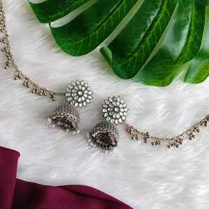 Efulgenz Indian Crystal Oxidized Jhumka Jhumki Conjunto de pendientes colgantes de boda con cadena de oreja Fabricante indio Joyería para mujer - Product Image 2