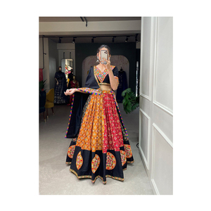 Ropa étnica india de alta calidad Especial Navratri Algodón puro Lehenga Choli Impreso con trabajo Gamthi a precio mayorista - Product Image 1