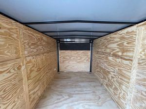 รถพ่วงบรรทุกสินค้าแบบปิด รุ่นใหม่ คุณภาพพรีเมียม ขนาด 8.5x16 ฟุต รองรับน้ำหนัก 11.4 กิโลกรัม พร้อมชุดอุปกรณ์ Black Out  สี Pewter  พร้อมส่งออก - Product Image 5