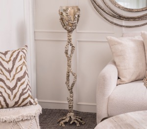 เชิงเทียนตั้งพื้นรากต้นไม้ที่ไม่เหมือนใครดีไซน์โบราณเหมาะสำหรับห้องนั่งเล่นห้องนอนหรือตกแต่งบ้านอย่างมีสไตล์ - Product Image 1