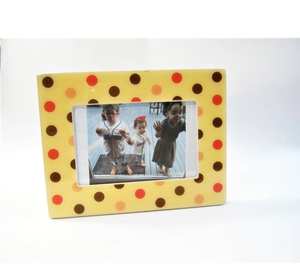 Cadre photo en bois émaillé brillant 4x6 moderne fait à la main support photo créatif et amusant pour affichage de table décor à la maison idée cadeau - Product Image 1