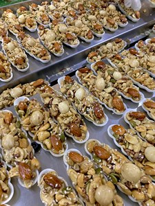 VENTA CALIENTE Nutritivo Nut Boat Cake Mini Postre Snack Utilizado para la hora del té Panadería Café y Distribución Vietnam - Product Image 2