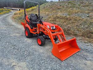 2023 pour Kubota BX261 4WD tondeuse à gazon tracteur meilleure qualité avec boîte à herbe vente chaude équipement agricole livraison rapide en Stock - Product Image 6