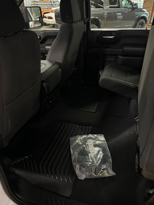 Chevrolet Silverado 2500 Custom Crew Cab Z71 4x4 d'occasion en excellent état - Modèle 2024 - Product Image 2