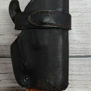 Cinturón de cuero táctico Adventure Ready fuerte y ajustable para hombres, ideal para senderismo, trabajo al aire libre y uso diario - Product Image 4