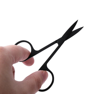 Ensemble de ciseaux à cils et de pincettes à sourcils en acier inoxydable noir avec pointe pointue et logo personnalisable pour la coupe, vente en gros - Product Image 2