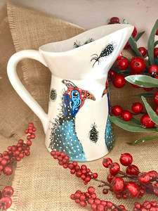 เหยือกน้ำเรซิ่นดีไซน์คลาสสิก ลวดลายวนสีแอปริคอต งานประติมากรรมทำมือ ของตกแต่งครัว ของขวัญคริสต์มาส - Product Image 2