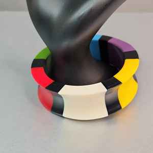 Bracelet de manchette en résine de style vintage hautement poli et personnalisé pour femmes d'Inde - Product Image 2