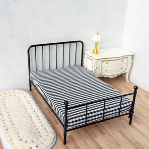 EN STOCK 1:12 maison <span class=keywords><strong>de</strong></span> <span class=keywords><strong>poupée</strong></span> métal Miniature chambre fer <span class=keywords><strong>lit</strong></span> + matelas modèle Mini meubles jouet maison <span class=keywords><strong>de</strong></span> <span class=keywords><strong>poupée</strong></span> accessoires <span class=keywords><strong>poupée</strong></span> <span class=keywords><strong>lit</strong></span> - Product Image 5