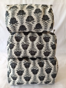 Ensemble de trousses de voyage en coton écologique matelassé, imprimé floral vintage et animalier, trousses de toilette avec grande capacité et fermeture à glissière - Product Image 2