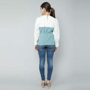 Top Blanco con Solapas Neo Mint para Mujer, Tops de Punto - Product Image 2