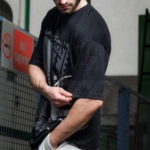 T-shirts pour hommes de qualité supérieure fabriqués au Pakistan, sur mesure, en polyester/coton, écologiques, à séchage rapide, en tissu polaire, en vente - Product Image 3