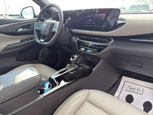 2024 B-u-i-c-k Envista Avenir FWD LHD/RHD - Product Image 1