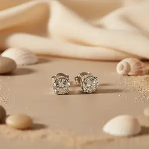 Boucles d'oreilles à tige en diamant taille ronde pour femme avec argent - Product Image 2