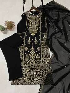 Meilleur haut en fausse georgette de créateur avec paillettes brodées, associé à un pantalon assorti et à Dupatta pour un look ethnique tendance - Product Image 6