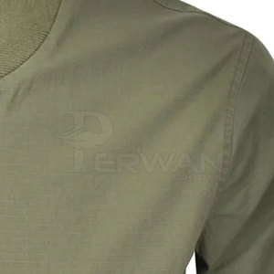 เสื้อแจ็กเก็ตนักบินผู้ชายสำหรับฤดูหนาวปกตั้งโลโก้แบบกำหนดเองได้เสื้อผ้าแฟชั่นแบบแห้งเร็วและระบายอากาศได้ดี - Product Image 5