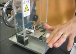 Equipo de prueba de laboratorio automático japonés Microtomo de larga duración para preparación de muestras de tejido Microtomo Instrumento para - Product Image 4