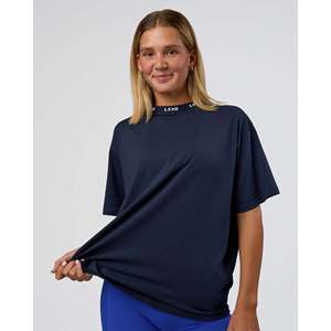T-shirt oversize Go-To FLXCotton en motif uni bleu marine-blanc - Product Image 1
