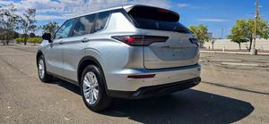 มิตซูบิชิ เอาท์แลนเดอร์ ES Aspire SUV ออโตเมติก ขับเคลื่อนล้อหน้า ปี 2025 - Product Image 5