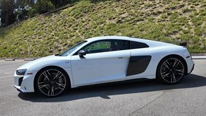MINT 2020 R8 V10 PERFORMANCE COUPE - Product Image 4
