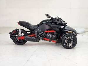 TOP-SELLING NOUVEAU 2026 Spyder F3-S Rotax 1330 ACE Monolith Noir Satin · Moto à 3 roues - Product Image 2