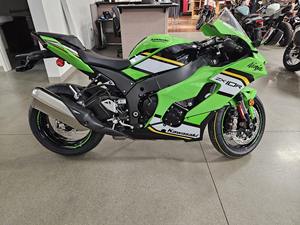 Offre Exceptionnelle 2025 – Éditions KRT Ninja ZX10R (ABS) (Moto) - Product Image 2