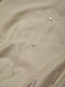 แจ็กเก็ตซาตินซาตินสไตล์เบสบอลระบายอากาศได้ดีสำหรับผู้ชายแจ็กเก็ตซาตินใส่สบายพิมพ์โลโก้ได้ตามต้องการ - Product Image 4