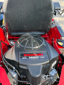 Tondeuse à gazon Kawasaki Gravely ZT XL 48 abordable à vendre – Machine de jardin à braquage zéro, fournisseur, expédition immédiate - Product Image 3