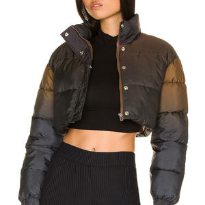 Veste matelassée courte d'hiver pour femme de haute qualité OEM, fabrication sur mesure, design respirant, nylon polyester, manches longues, tissu uni teint - Product Image 5