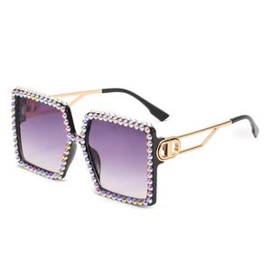 Gafas de sol llamativas; hermosas gafas de sol que combinan perfectamente con atuendos occidentales, urbanos y de fiesta fusion. - Product Image 1