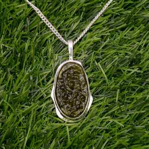 Colgante de moldavita de piedras preciosas naturales de Plata de Ley 925 con cadena que cambia de color regalo de aniversario para ella - Product Image 3