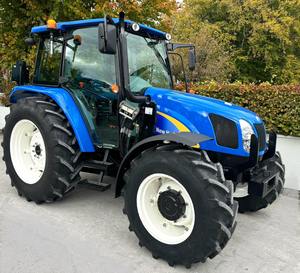 Tracteur agricole New Holland T5040 d'occasion à vendre - Product Image 3