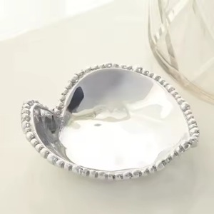 Plat de service en acier inoxydable avec poignée en feuille d'or, bol décoratif pour fruits secs et en-cas pour table à manger et cuisine - Product Image 3