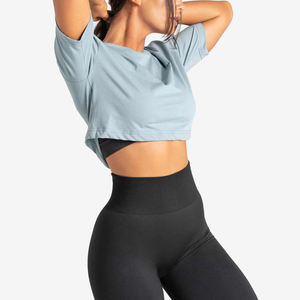 Camiseta corta premium para mujer, de corte holgado, manga media, con tela suave y transpirable, para gimnasio y uso casual. - Product Image 4