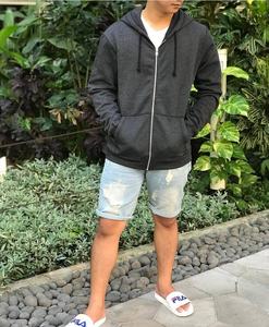 Fabricants de vêtements – Logo graphique personnalisé – Qualité supérieure – T-shirt vierge uni 100 % coton – Écologique – Respirant – Grammage lourd – Coupe oversize - Product Image 4