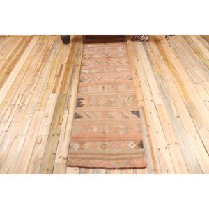 Tapis turc vintage 2,7x9,4 pi (83x287 cm), tapis Kilim marron camouflage - Product Image 1