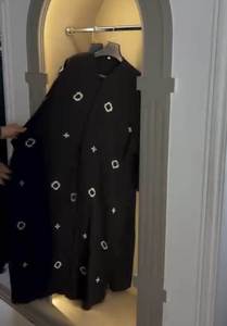 Vêtements musulmans traditionnels pour femmes, élégants et modestes, brodés à la main, Abaya style Dubaï-Accessoire inclus - Product Image 2