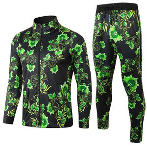 Ensemble de survêtement pour homme avec poches latérales et tissu extensible confortable, design camouflage, ensemble de survêtement décontracté pour homme avec tissu doux - Product Image 4