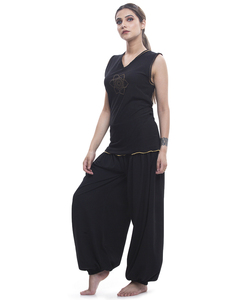 Top de yoga sin mangas de patrón sólido para mujeres adultas bellamente diseñado para gimnasio de yoga o ropa informal con estampado geométrico - Product Image 3